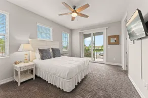 142 Mediterranean Way - Rom