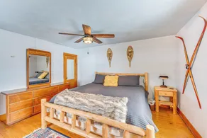 Family friendly Lake Waubesa Home: Boat Swim - Interiør