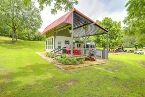 2-studio Retreat on White River w/ Swimming Hole - Innvendig