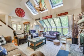 Vermont Mountain Retreat: The Antler House - Intérieur