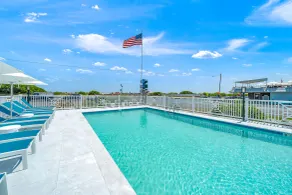 Mahalo Cape May - Pool