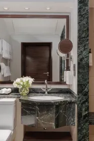 Swissotel Makkah - Bathroom