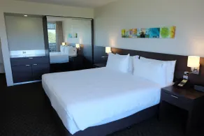 Cairns Harbourside Hotel - Room
