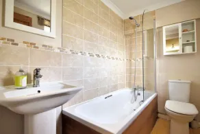 Honeysuckle Cottage - Badezimmer