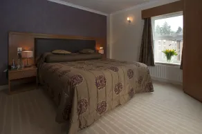 Burn Hall Hotel - Room