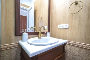 Karyo Villa,- 4bd, 3min On Foot From The Beach! - Casa de banho