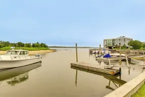 Bayfront East Quogue Retreat w/ Private Boat Dock - Interiør