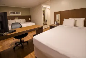 Hotel Deville Curitiba - Habitación