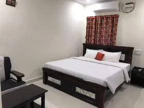 Sri Kamakshi Bhavan - Room