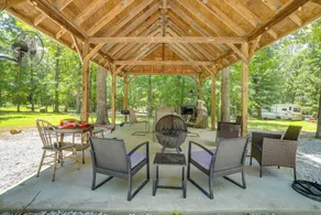 Near Trails! Ozark Mtn Hideaway w/ Fire Pit, Grill - Interiør