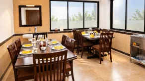 The Altruist Koparkhairane Hotel - Restaurante