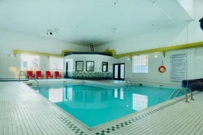 Super 8 by Wyndham Grande Prairie - Pool