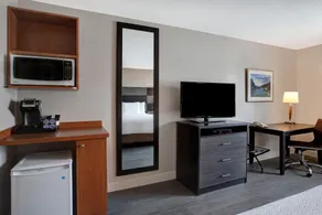 Days Inn & Suites by Wyndham Collingwood - Chambre