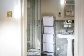 The Running Horses - Bathroom