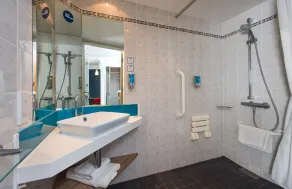 Holiday Inn Express Edinburgh - Leith Waterfront by IHG - Baño