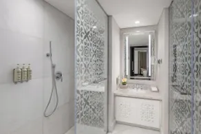 Rotana Jabal Omar Makkah - Bathroom