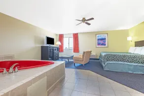 Days Inn by Wyndham Pueblo - Chambre