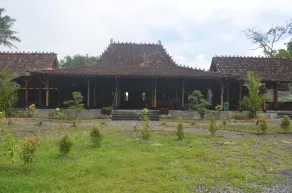 Omah Kloewoeng Resort Kaliurang - Restaurant