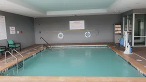 avid hotel West Memphis by IHG - Piscine