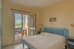 Perfectly positioned Baia de Bahas Residence one Bedroom sleeps 4- num0884 - Rum