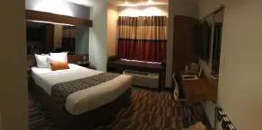 Microtel Inn & Suites by Wyndham Philadelphia Airport - Chambre