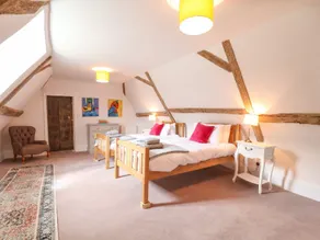 South Grange House - Sleep 16 - Værelse