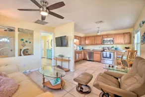 Pet-Friendly Dunedin Townhome w/ Private Yard - Interior