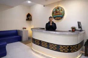 FUNKY MONKEY- A Hostel, Hotel and Apartment - Recepción