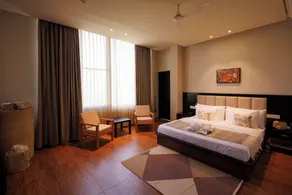 SWAR Kasauli - Suites, Cuisine, Bar & Cave Party - Quarto