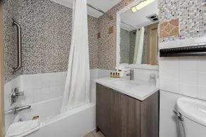 Best Western Plus Yacht Harbor Inn - Salle de bain