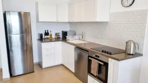 Port city haifa - Urban Penthouse Loft wJacuzzi - Privat køkken