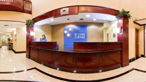 Holiday Inn Express Hotel & Suites Gainesville by IHG - Réception