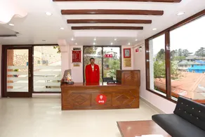 Capital O 3639 Hotel Pioneer - Resepsjon