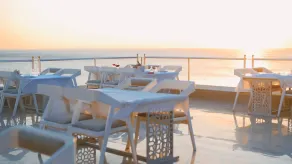 Karakas Hotel - Restaurante