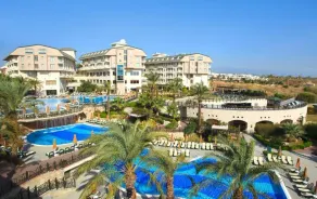Novum Garden Side Hotel - Piscina