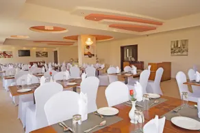 Centara Life Muscat Dunes Hotel - Restaurant