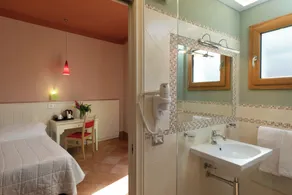 Marin Hotel - Baño