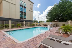 Wingate by Wyndham, Universal Studios - Free Theme Park Shuttle - Piscine