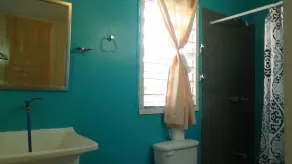 Hacienda Tropical Guest House - Bathroom