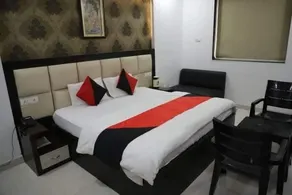 ANAND SEWA DHAM - Living area