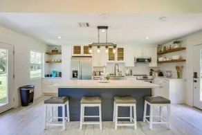 Bright Wallis Cottage w/ Pergola & Grill! - Innenbereich