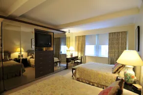 The Lombardy Hotel - Chambre