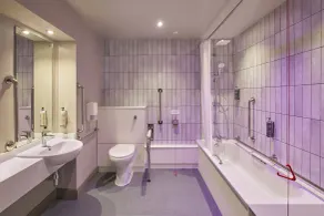 Premier Inn Belfast City Centre Alfred St - Bathroom