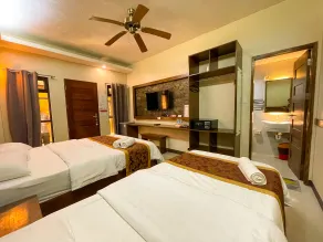 Casa Marco Suites Puerto Galera powered by Cocotel - Room