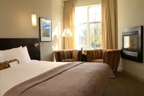 The Shaw Club Hotel - Chambre