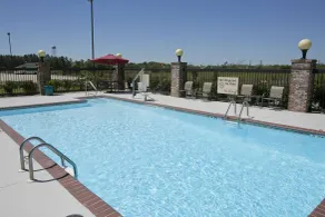 Hampton Inn & Suites Wiggins - Piscina