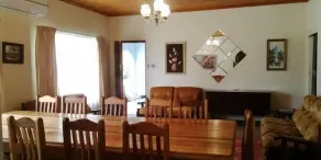 Holiday House Sedgefield - In-room dining