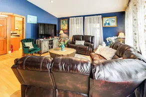 Family-friendly Home w/ Furnish Patio in Crystal! - Intérieur
