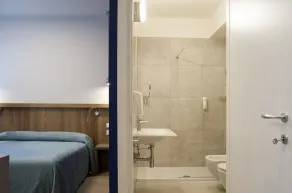 Hotel Oliva - Bathroom