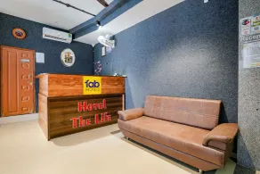 Fabhotel The Life - Reception